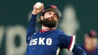 「ナイスピッチング」→「サンキュー」　勝敗を超越したサトリアの67球…井端弘和監督の直接の労いにSNS大感動【WBC】