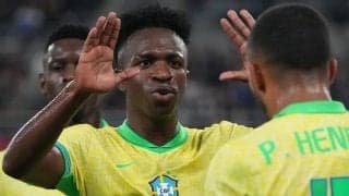 カナリア軍団なのに青色で初優勝!?ペレが躍動した58年W杯｢伝説の決勝戦｣【サッカー王国ブラジル｢カナリアユニフォーム｣誕生秘話】(3)