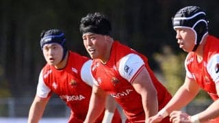 ぐるりと巻くテープは戦闘態勢の証。今季初の先発出場で爪痕を残す