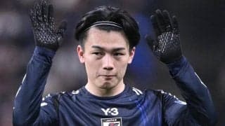 ｢完全復活！｣｢ドラマすぎる｣フェイエ上田綺世がチームを救う殊勲の2得点！｢奥さんも応援してる姿に感動…｣テクニカルな1点目直後にはスタンドの妻・由布菜月の姿も