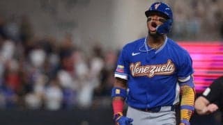 ベネズエラ、7回に大逆転　アクーニャ同点打で雄叫び、アラエスら適時打…マイアミ熱狂