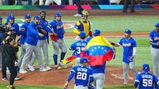 ベネズエラ代表、スピーカーで爆音帰宅　マイアミで異様な熱気…ファン大合唱「ピザ食った」
