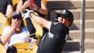 村上宗隆、開幕戦でメジャー1号　デビュー戦で衝撃の確信弾…敵地騒然＆捕球したファン大喜び