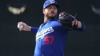 元広島右腕、レンジャーズとマイナー再契約　リリースから1週間…ド軍では世界一も