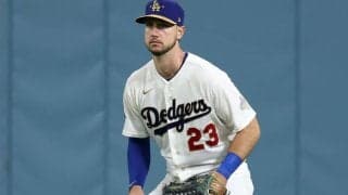 「ドジャースは本当に良い選手とったな」涼しい顔のHRキャッチに「さすが」　新戦力タッカーの超美技&新守護神が2戦連続セーブ