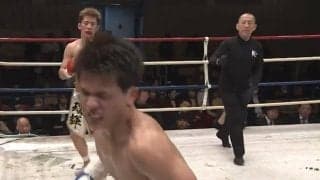 「指が裂けたようだ」「痛そうで見てられない」ファン悲痛なアクシデント ローブローも重なる不運をはねのけダウン奪う激勝