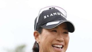 36歳女子ゴルファーが黒の900万円“愛車”紹介「隣いいですか？」「乗ってみたい」