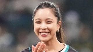 【日本ハム】高梨沙羅が照れ笑いファーストピッチ　５度目挑戦も届かず「すごく悔しいです」