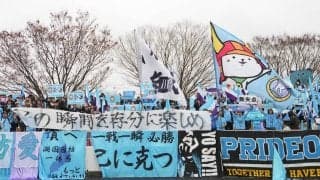 ｢本人降臨ｗ｣｢むっちゃ楽しそう笑｣J初参入クラブのゴール裏が大盛況！ 名物“レレレレイ体操”で本家との絆ガッチリ！｢途中から入ってくるスネアが痺れる｣