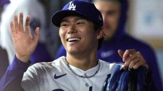 山本由伸が見せた「ニンジャのような一面」が話題　華麗な捕球に公式も反応「エアヨシ」「何でもできる」