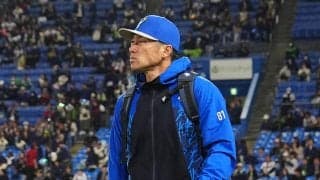 【DeNA】相川監督「プロ野球なので…」失点につながったヒュンメルの落球に苦言