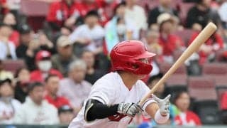 【広島】右肩痛から復帰のドラ１平川蓮、初打席の初球を安打　試合前は盛り塩を右肩にかけ願掛け