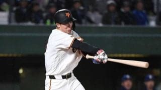巨人ドラ５小浜　泉口代役でプロ初安打　逆転勝ち貢献で阿部監督「いい仕事してくれた」