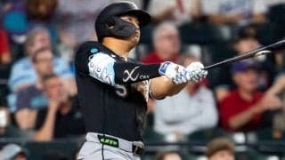 村上宗隆、4戦連発9号で大勝に貢献　日本人ルーキー初の快挙…直近7戦は打率.385と復調