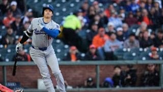 大谷翔平、アジア出身新記録の53試合連続出塁　平凡な遊ゴロも「大谷シフト」でラッキー安打に