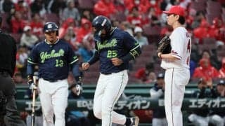 【ヤクルト】途中交代続くサンタナが「２番左翼」スタメンで７試合ぶりマルチ安打　５回裏交代