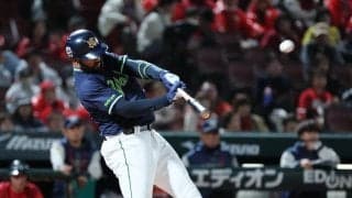 【ヤクルト】サンタナ、途中交代続くも打撃で貢献　５回に先制２ラン「追い込まれていたので…」