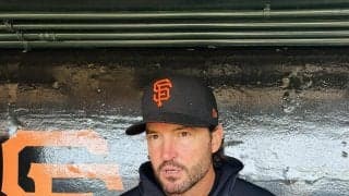 大谷翔平、あのポーズの訳は…「観客もいる中で、まるでジェスチャーゲームみたいな感じの状況」