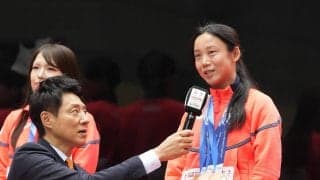 高木美帆さん「心はぽかぽか温かい」気温15度下回る寒さにも笑顔　パレードで直接ファンに感謝
