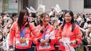 【スノボ】村瀬心椛、パレードで沿道からの大声援に「感動するというか…心にグッときた」