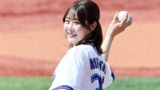 “OB投球”にもじもじ…美女ゴルファーが「可愛すぎる」　弾ける笑顔に場内釘づけ「100点満点」