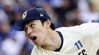 佐々木朗希　５回０／３を４失点で今季初勝利もＱＳ達成できず　打線の大量援護に守られ　ロバーツ監督がベンチで肩をたたく