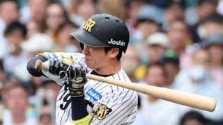 阪神・近本　左手首付近に死球を受け負傷交代　スタンドからは怒号、球場は騒然　代走・小野寺が送られる