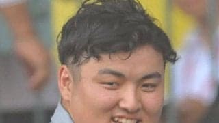 佐々木麟太郎が逆転サヨナラ満塁弾！　ヘルメット投げて歓喜の輪へ　逆方向アーチにスタンド総立ち＆実況大興奮　昨秋ドラフトでソフトバンクが１位指名