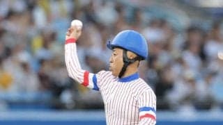 ヤクルト戦　ＴＩＭのゴルゴ松本とレッド吉田が始球式に登場　「命」に場内沸く