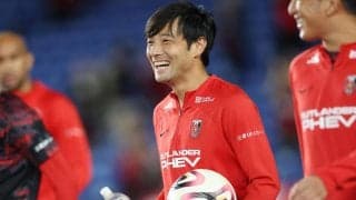 【浦和】初先発MF中島翔哉「ちょっと…」ミーティング中の田中達也暫定監督の姿に“ツッコミ”