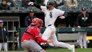村上宗隆を襲った“妨害”「足首を骨折していたかも」　米解説が指摘、眼前に迫った危険