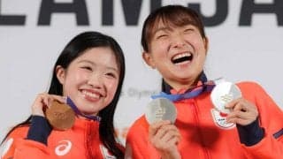 「可愛い女子が集まると」五輪出場フィギュア女子４選手の私服ショット反響　１８歳になった中井亜美の姿も
