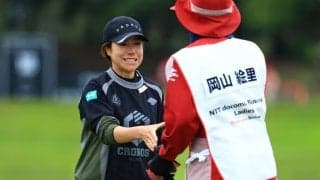 「20代のうちにもう一勝」 岡山絵里は脅威の8連続バーディで首位発進