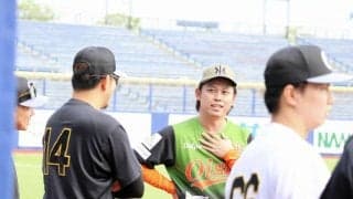 メッセージ性が強すぎｗ　元阪神ドラ１の着用Ｔシャツが奇抜！オイシックスコーチで古巣との対戦で現役時代と変わらぬ若々しさ
