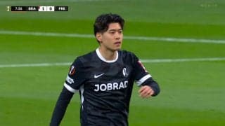 日本代表MF鈴木唯人が約35m独走！ 自陣から圧巻ドリブル突破で好機演出…“6タッチ”で敵陣ボックス前へ 劣勢で守備奔走も推進力光る