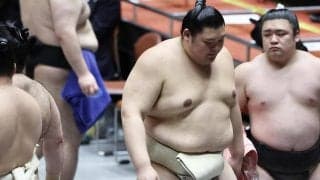 大の里、夏場所出場に不安残す　横審稽古総見で相撲取らず、胸も出せず