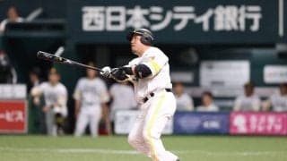鷹・山川穂高、32打席ぶりヒットが本塁打　打率1割台の大不振も…復調の一撃に本拠地騒然