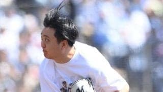 人気芸人が慌てて土下座　ＺＯＺＯマリンでＦピッチであわや死球　球場どよめき　すぐにマウンド降りて平謝り