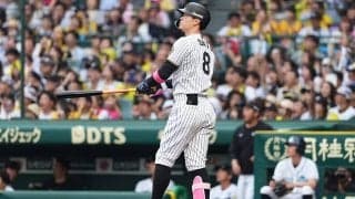 “4割打者”佐藤輝明がリーグ単独トップの8号　3冠独走の打棒に満員の甲子園は騒然