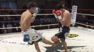 「空手えぐい」「あぁ…足が」足を破壊、タオル投入の衝撃KO 元王者の諦めない姿に「グラグラですけど…」識者も納得