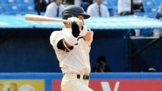 明大　今秋ドラフト上位候補の榊原が今季１号ソロ！　バックスクリーン弾に球場どよめき
