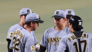 阪神・藤川監督が初回から異例の行動　いきなり４失点の門別の元へ　厳しい表情で言葉を伝える