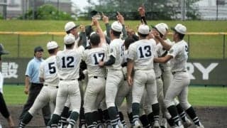 背番号2桁が6人スタメン　夏とは違う春季大会、重要な試金石に