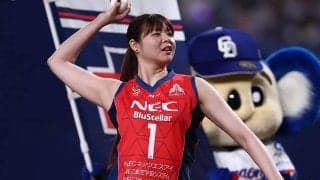 184cmの女子アスリートが「かわいい」　豪快にど真ん中へ一投…地元大歓声「さすが肩強い」