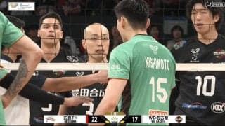 男子バレー、ネットを挟んで一触即発 両者睨み合いで波紋 緊迫の光景に「ヒヤヒヤする」ファン驚き