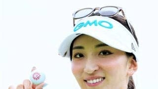 美脚スラリの写真撮影が「スタイル抜群」　脇元華の“舞台裏”に「めちゃくちゃ可愛い」の声