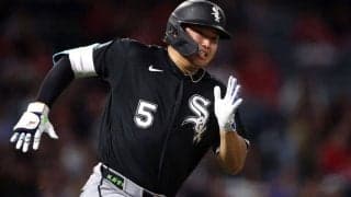「今になってメジャー初の二塁打打ってるのめちゃくちゃ笑う」村上宗隆、14号2ラン&メジャー初二塁打&中前打で「3安打猛打賞」　長打が連続して本塁打となった最長記録は「14」でストップ