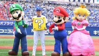 ＤｅＮＡ－広島戦でベースが黄色に！異様な光景広がる　マリオとのコラボでハテナブロックに　踏んだら良いこと起こる？