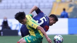 ３９歳・長友佑都と１７歳・姫野誠とのマッチアップに沸く「エモいな…何歳違うんだろうか」　ともに後半２５分から途中出場　３分後に姫野がゴール