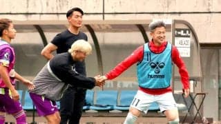【Ｊ２藤枝】ＭＦ浅倉廉が静岡学園の大先輩カズと握手「してもらっていいのかなあと」…試合はＰＫで敗れ４連敗